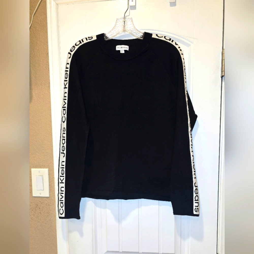 Calvin Klein Black Long Sleeve Light Sweater Top